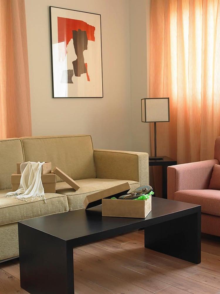 Hotel Isla De La Garena Alcalá de Henares Esterno foto