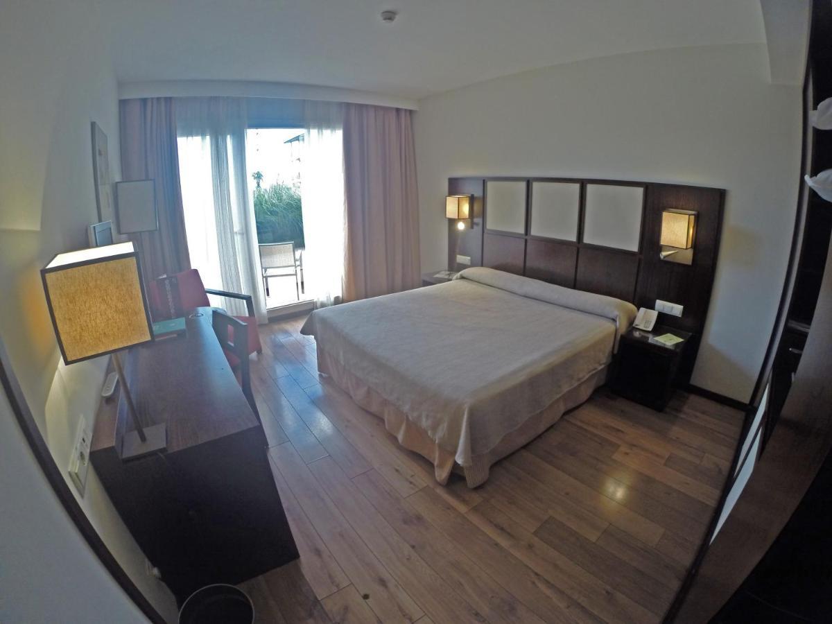 Hotel Isla De La Garena Alcalá de Henares Esterno foto