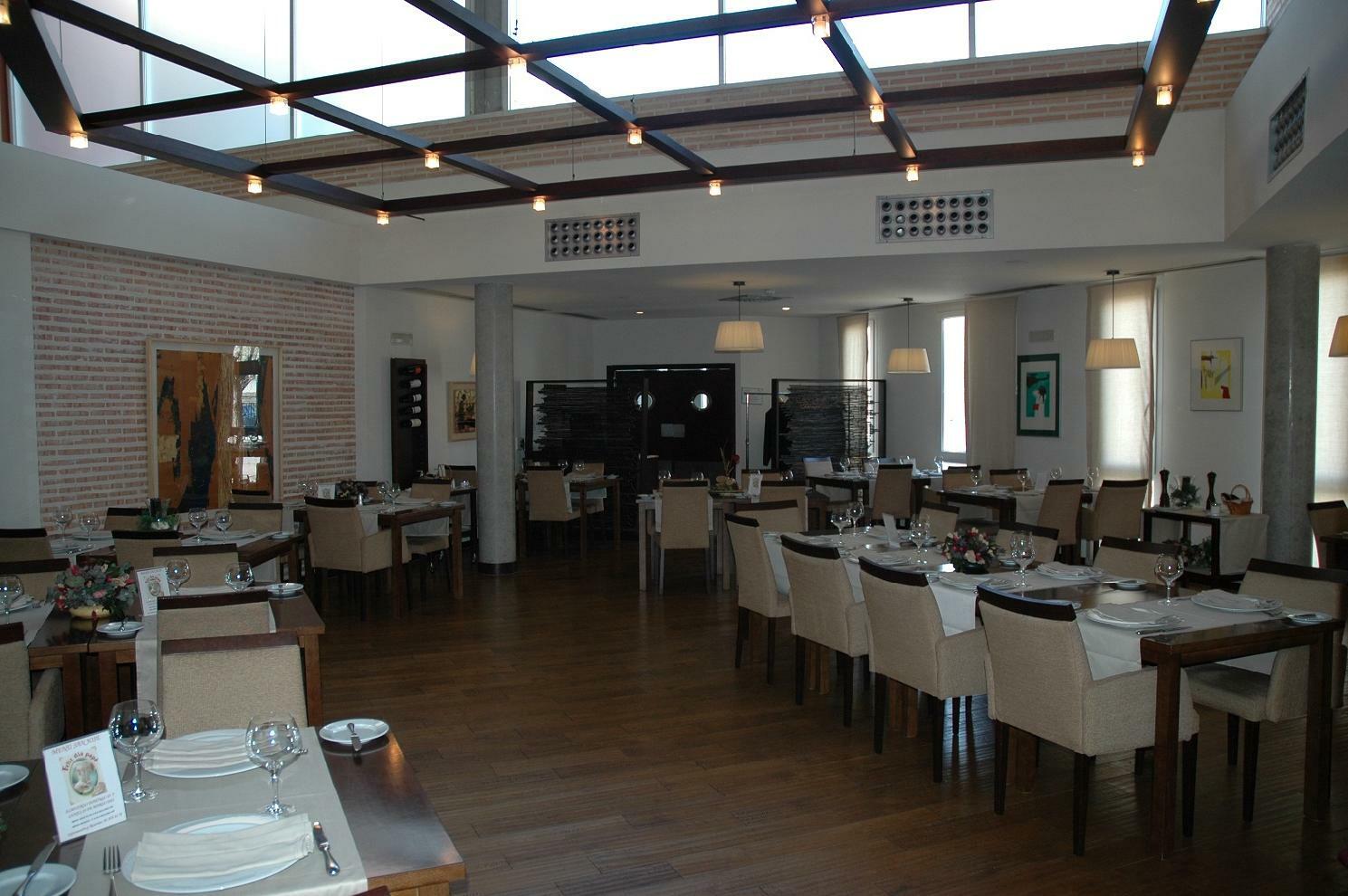 Hotel Isla De La Garena Alcalá de Henares Esterno foto